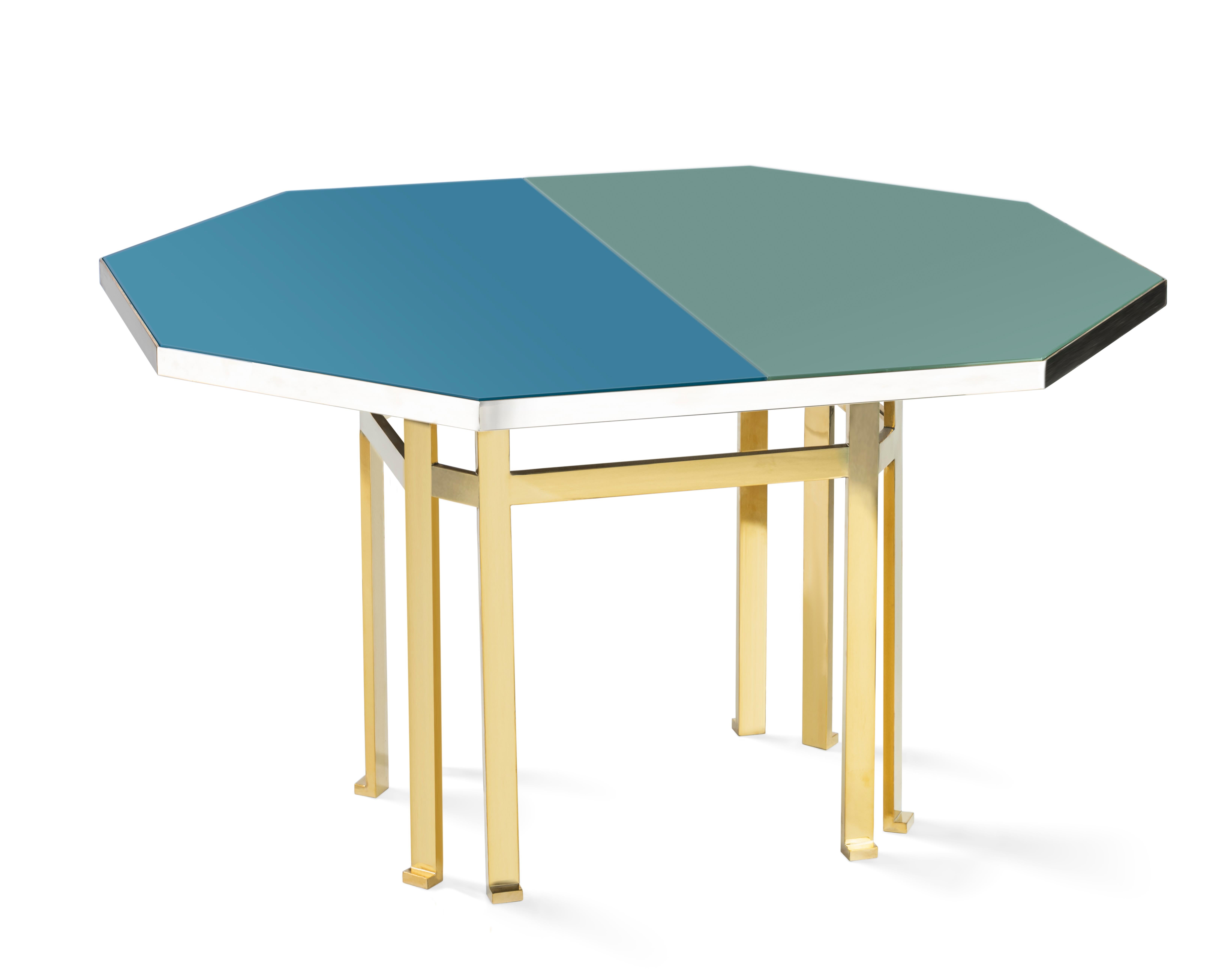 italien Table en laiton Filippo Feroldi du 21e siècle 130 plateau en verre différentes couleurs en vente