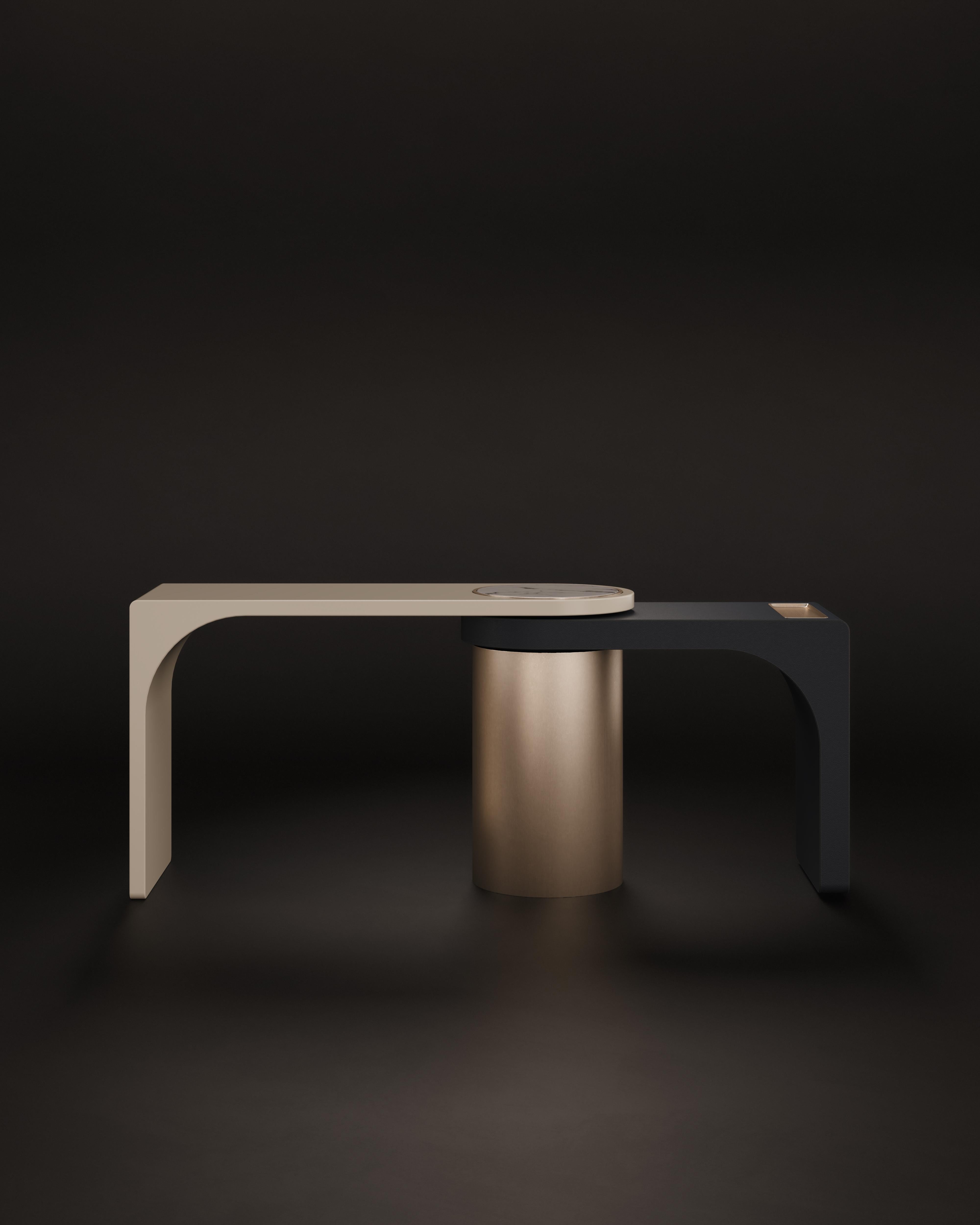 Console de Floride du 21e siècle en bois laqué et cuir brossé en vente 3