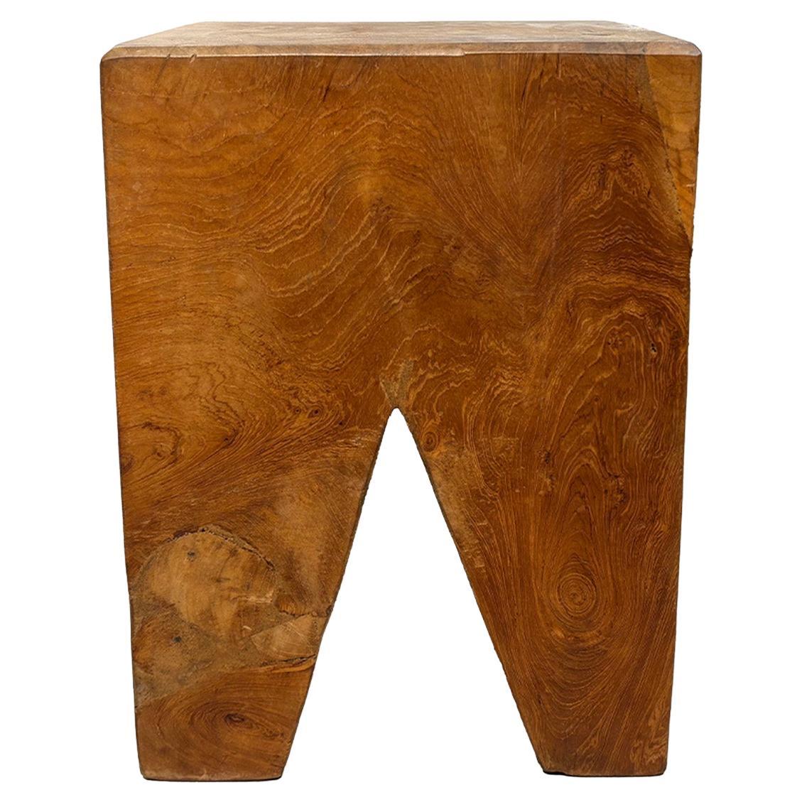 Tabouret en teck abstrait français du 21e siècle - Petite table d'appoint carrée en vente