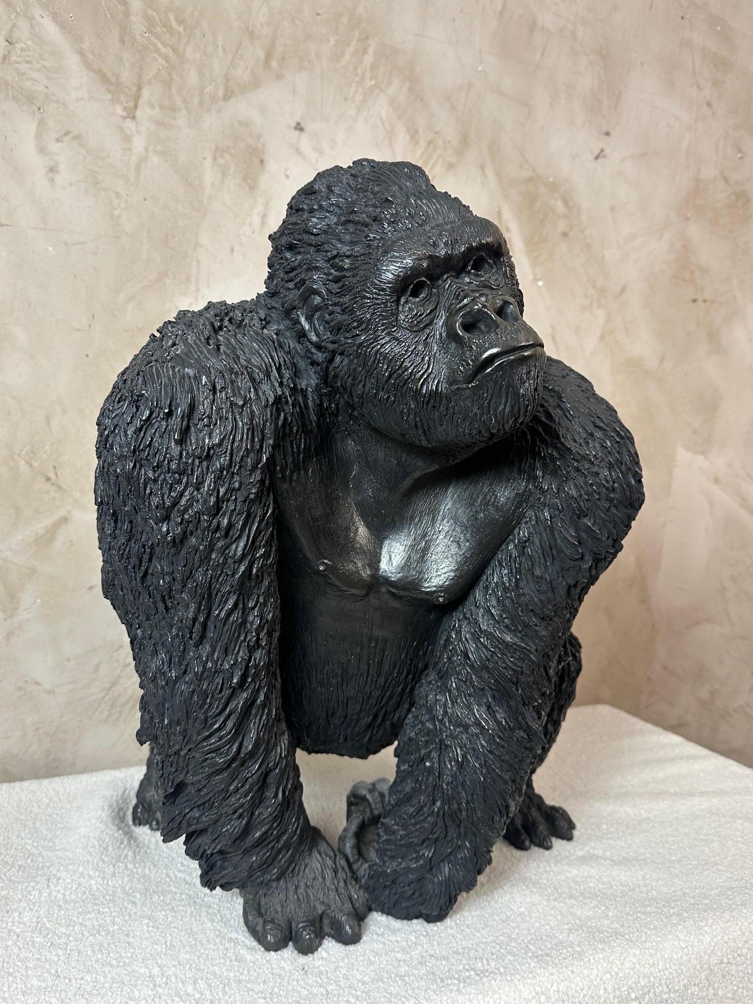 Francese Scultura in bronzo di gorilla francese del XXI secolo di Bernard & Arnaud Bessoud in vendita