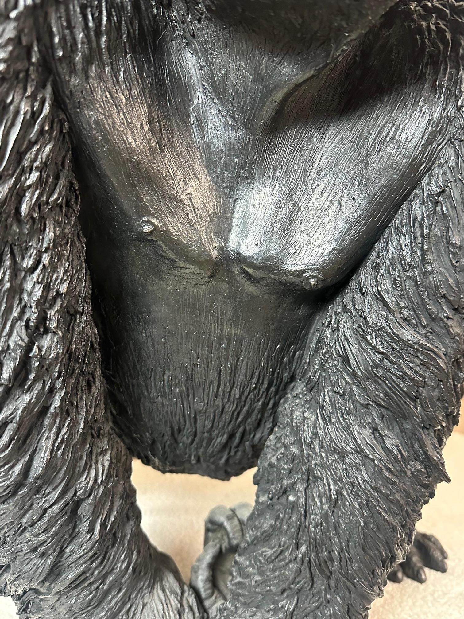 Scultura in bronzo di gorilla francese del XXI secolo di Bernard & Arnaud Bessoud In condizioni ottime in vendita a LEGNY, FR