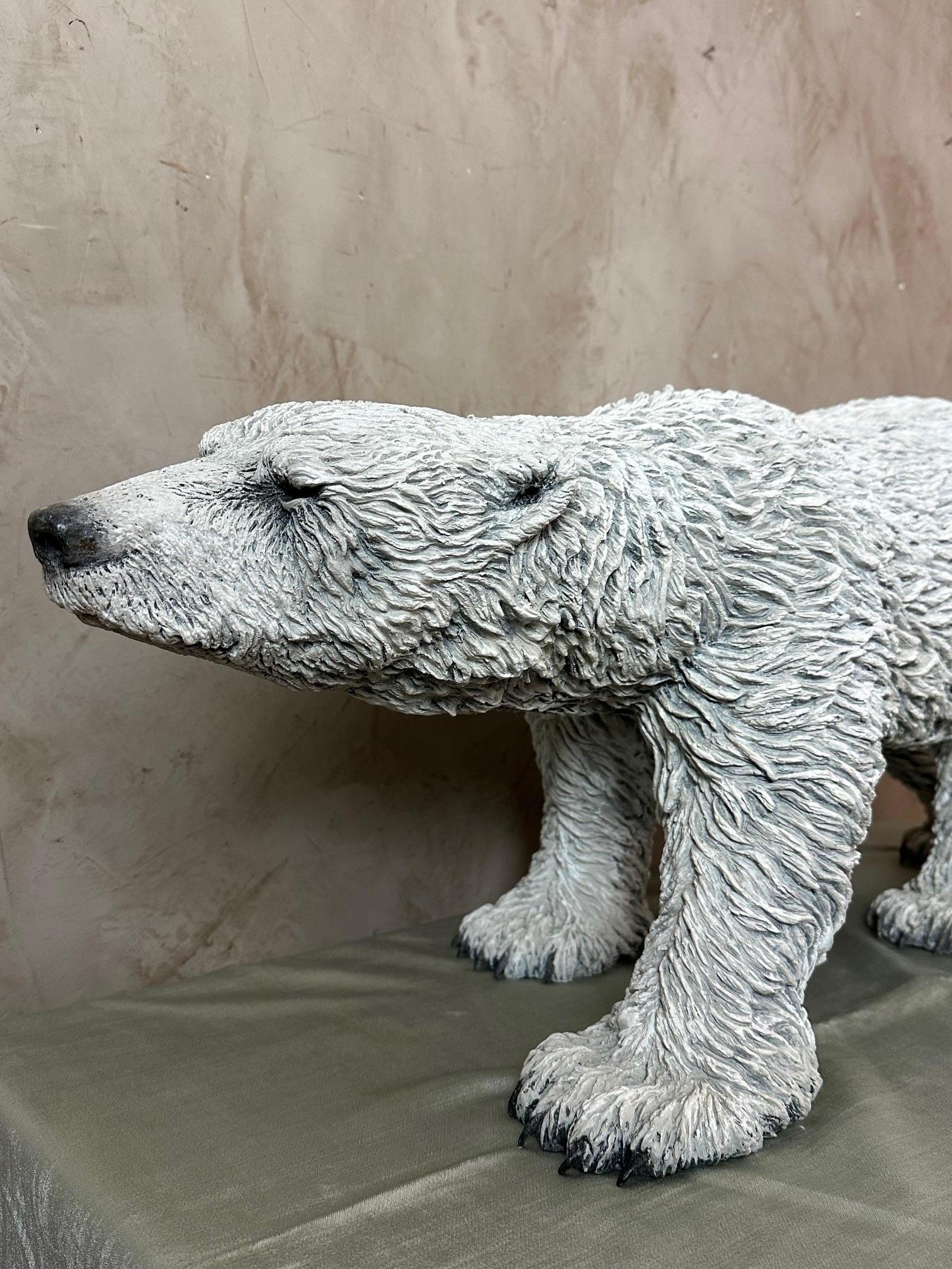 Intagliato a mano Scultura in bronzo di orso polare francese del XXI secolo di Bernard & Arnaud Bessoud in vendita