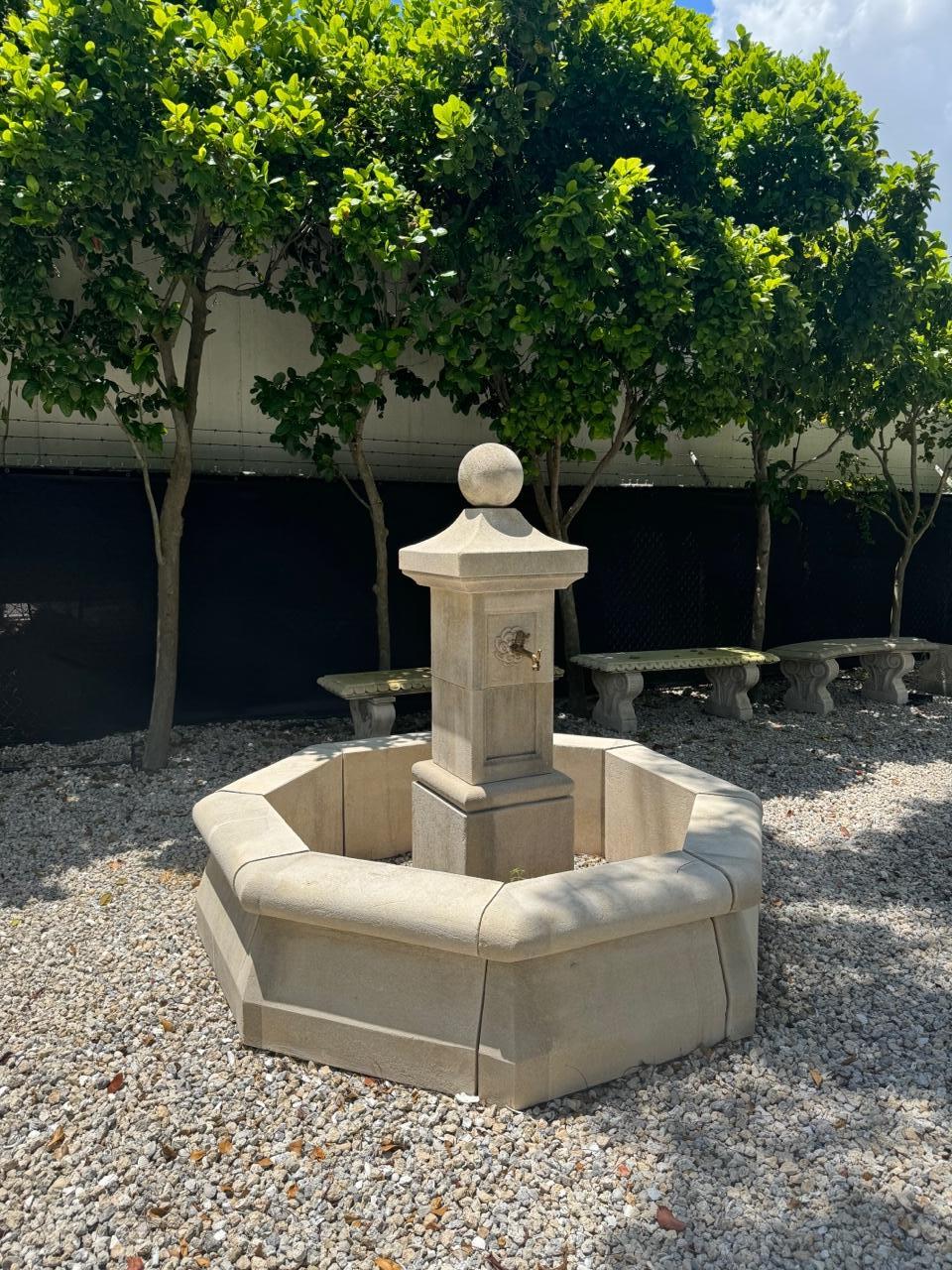 21st Century French Petite Octagonal Central Limestone Fountain For Sale 3