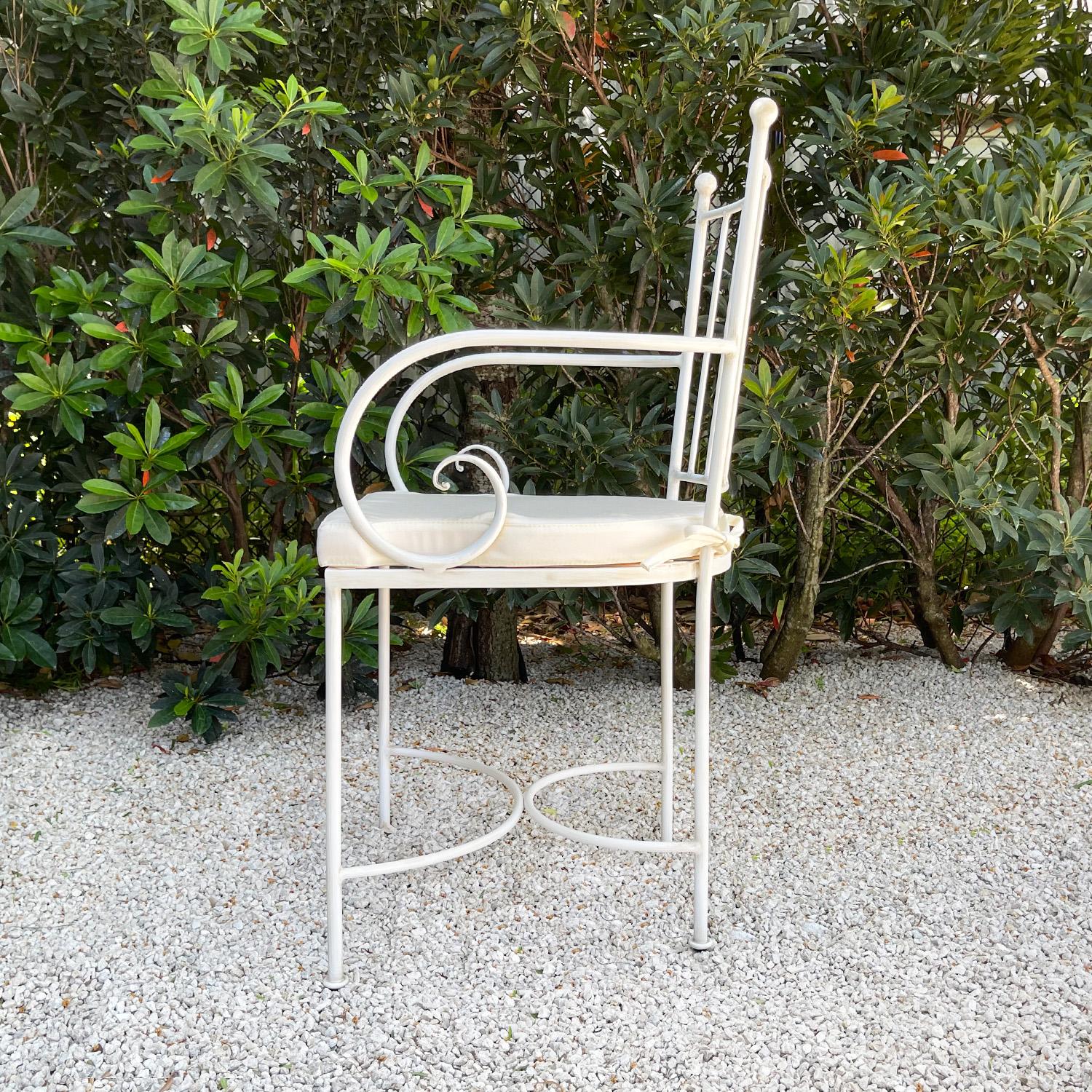 XXIe siècle et contemporain Chaise à accoudoirs en fer forgé du 21e siècle Colette en vente