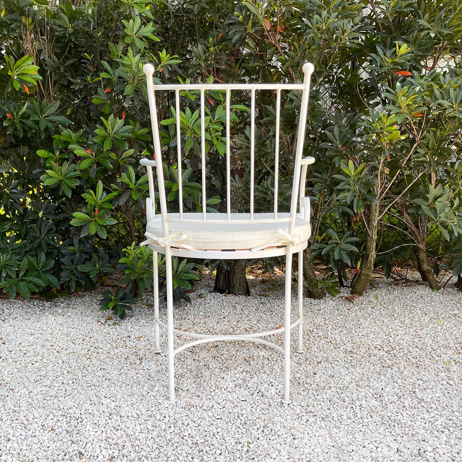 Fer forgé Chaise à accoudoirs en fer forgé du 21e siècle Colette en vente