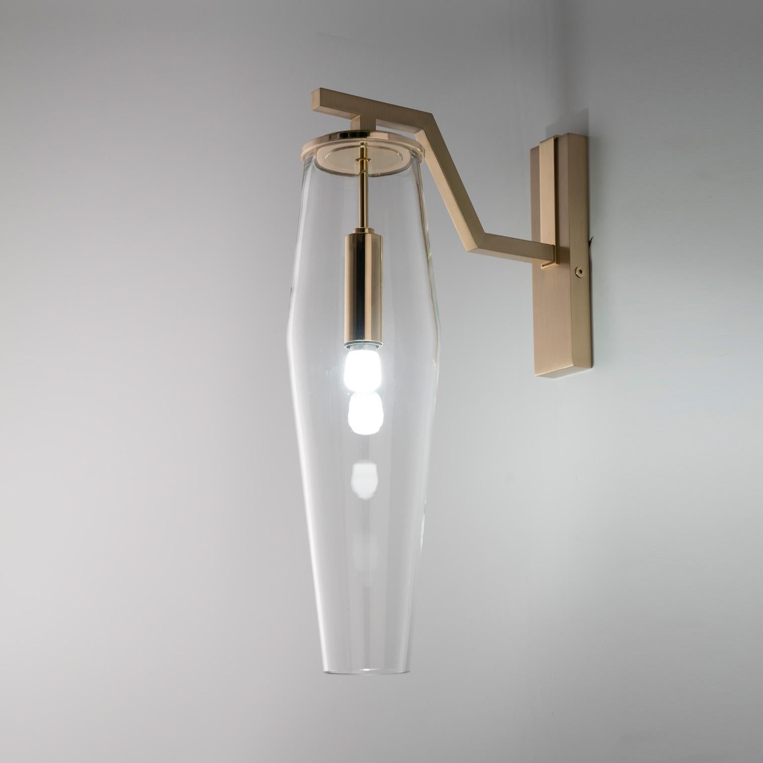 Modern 21st Century Frida Clear Blown Glass and Brass Wall lamp by Patrizia Garganti For Sale