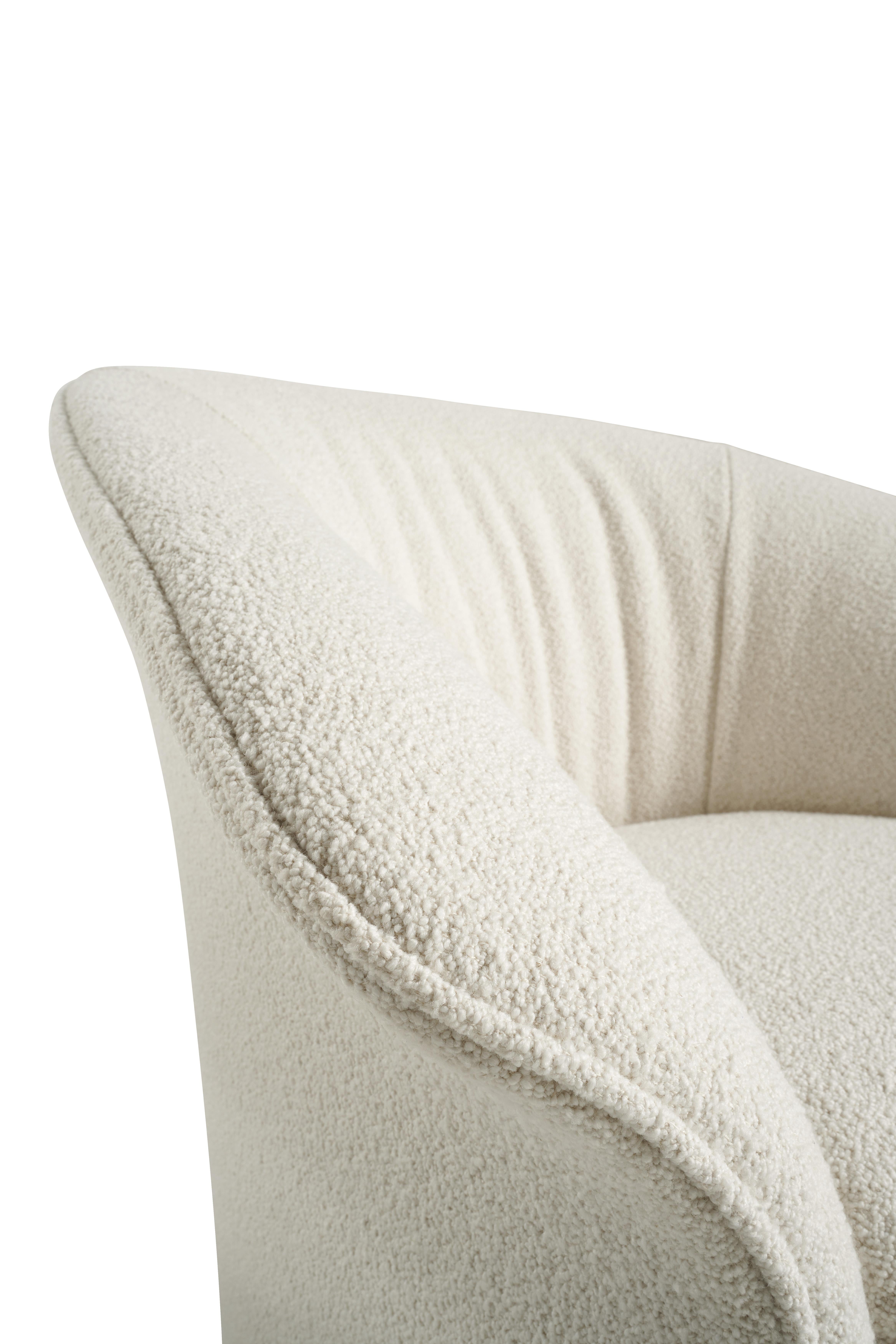 Contemporary 21st Century Fulham Armchair in Bouclè Fabric by Gianfranco Ferré Home For Sale