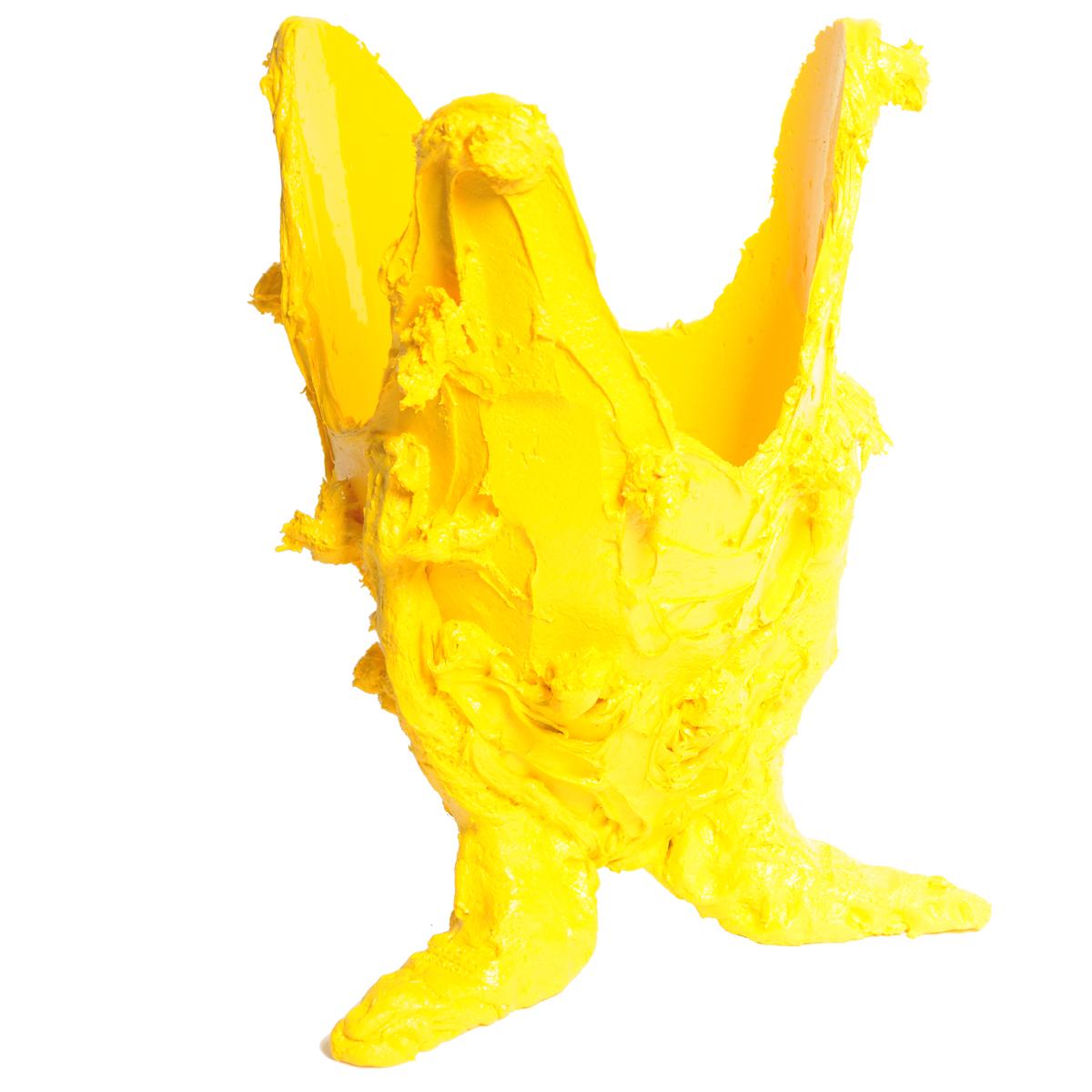 Arts and Crafts 21e siècle - Vase en résine jaune citron spécial de Gaetano Pesce en vente