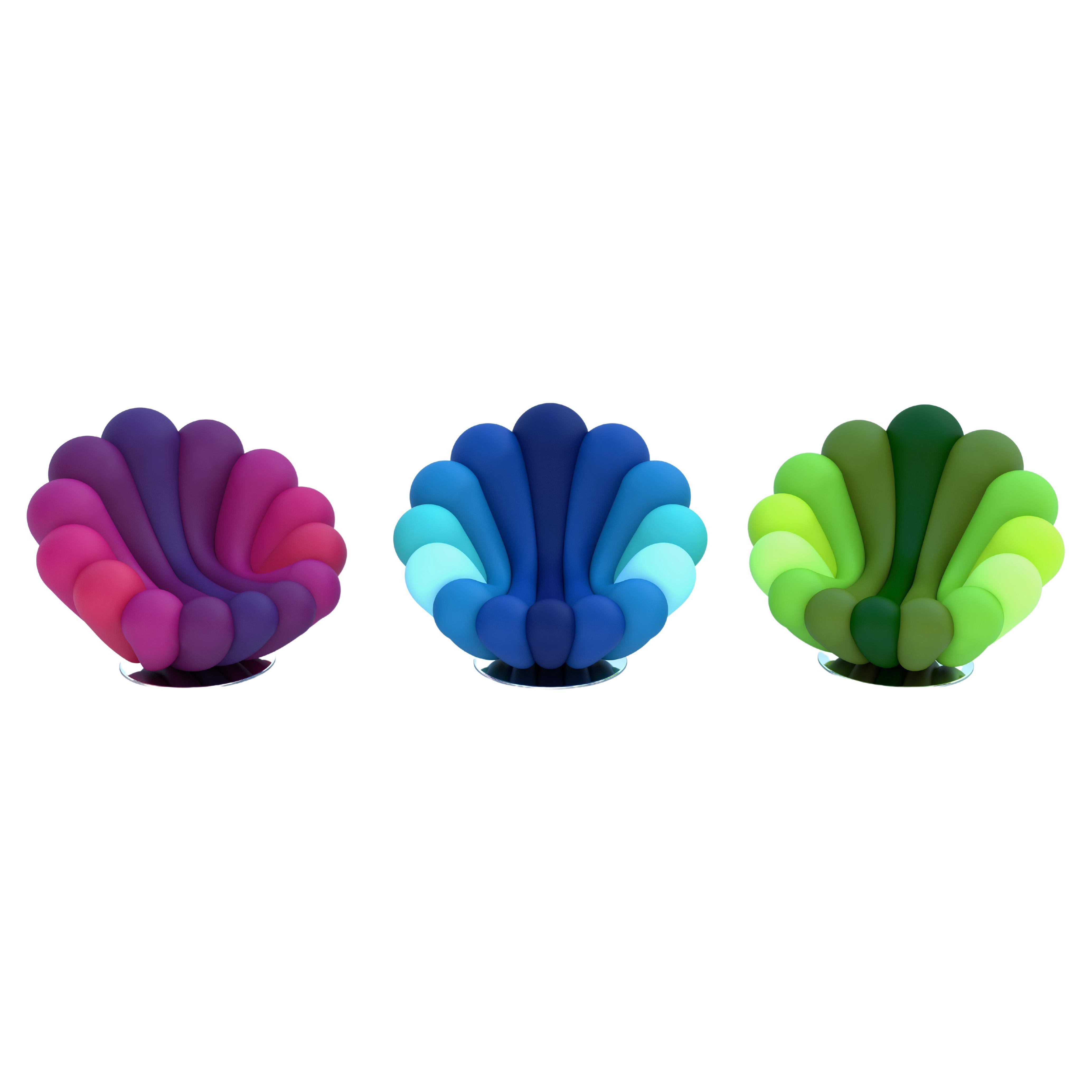A comfortable swivel armchair that reminds us soft shapes of Anemone from sea.
Swimming like happy fishes in the warm shapes of sea, feeling comfortable and protected within the big embrace of a colourful anemone.

