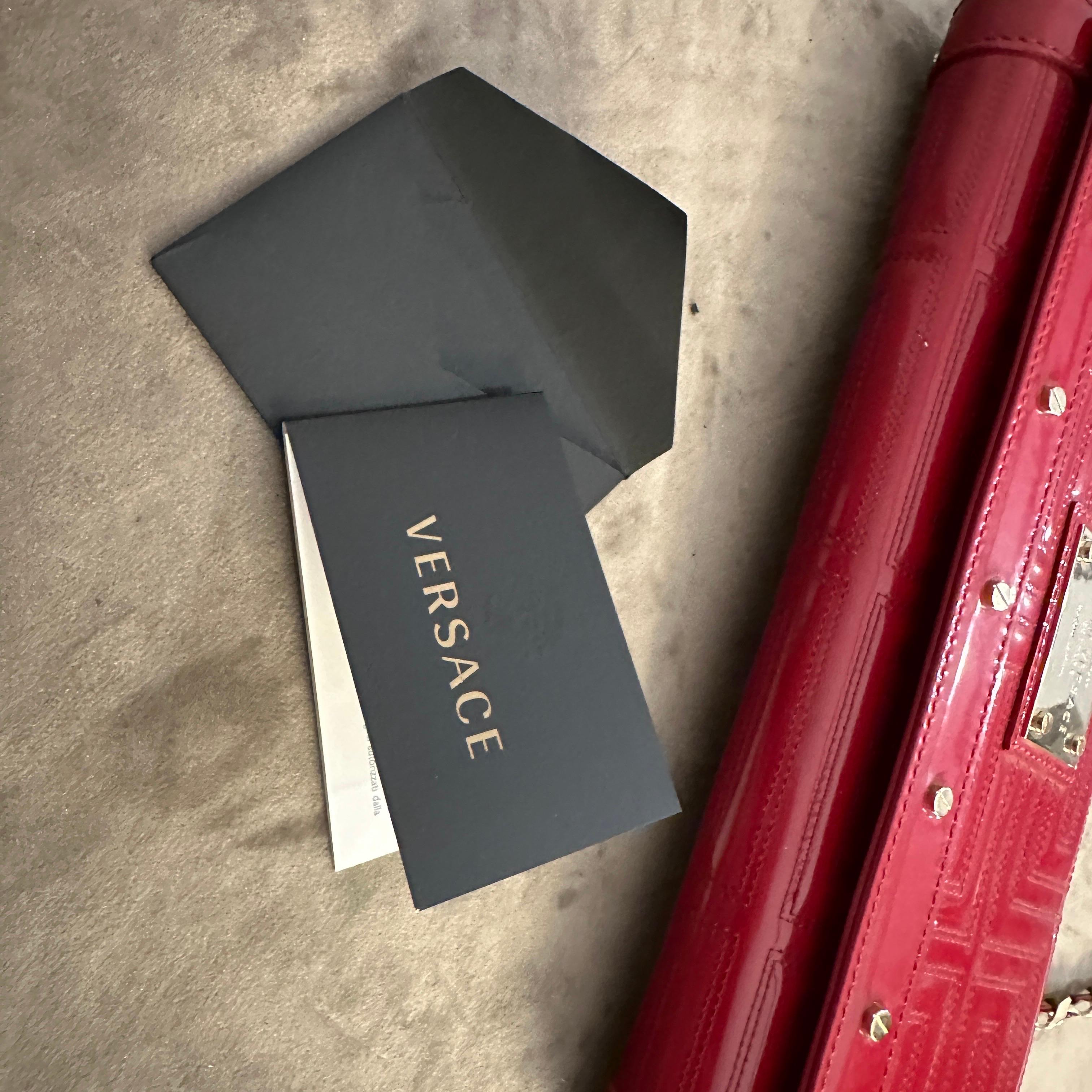 21st Century Gianni Versace Couture Red Patent Leather Shoulder Bag For Sale 1