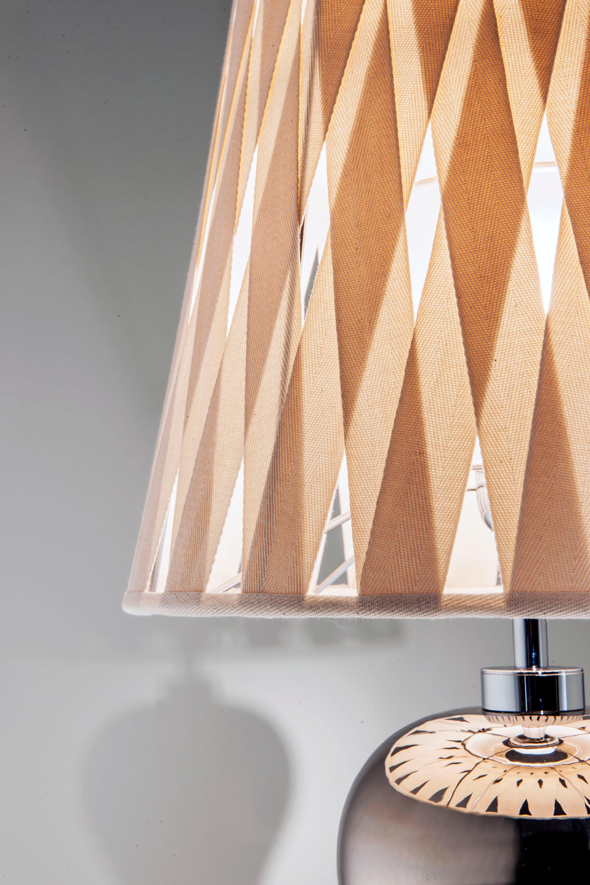 italien Lampe de bureau du 21e siècle en céramique platine Ginger and Fred de Patrizia Garganti en vente