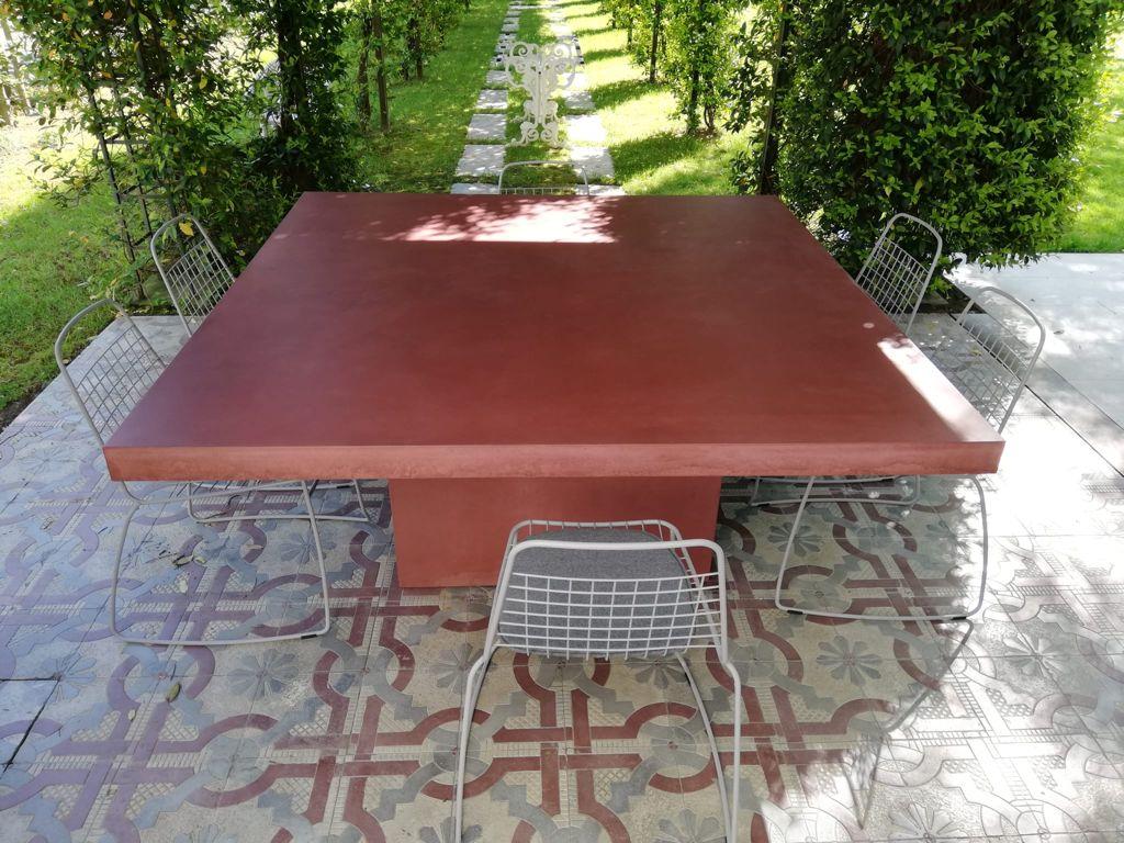 Table de salle à manger Giorgione 180 du 21ème siècle en béton rouge, 100 % fabriquée à la main en Italie en vente 1