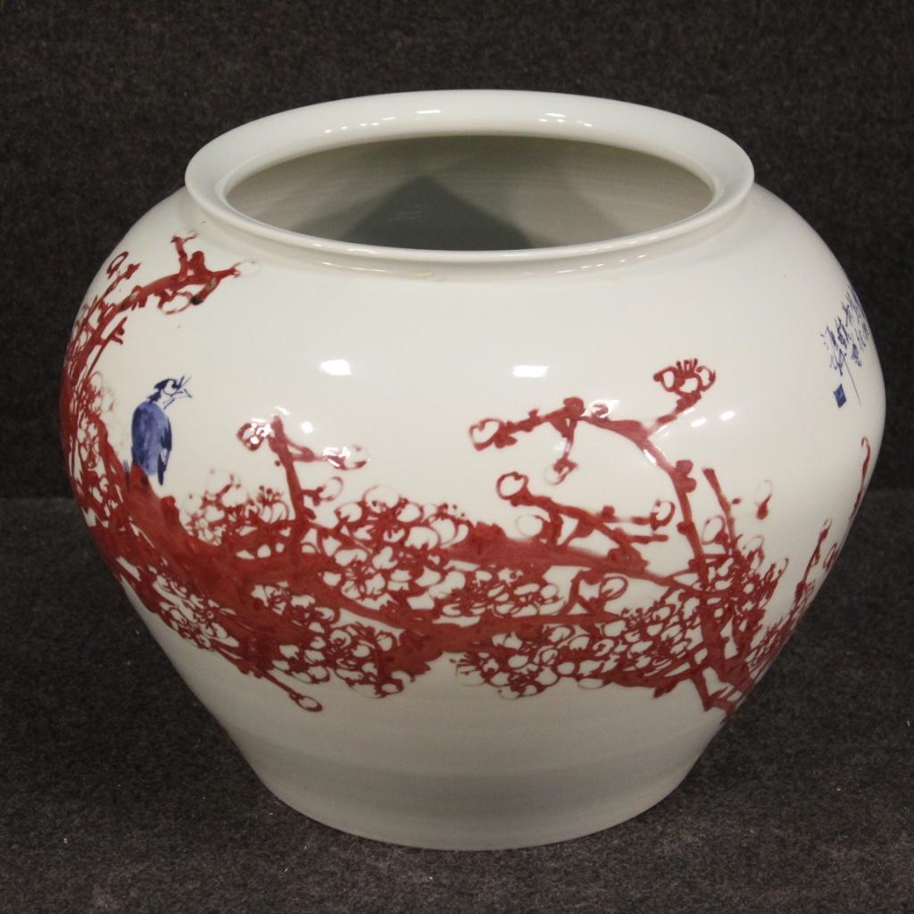 21st Century Glazed and Painted Ceramic Chinese Vase With Flowers, 2000 In Good Condition For Sale In Vicoforte, Piedmont