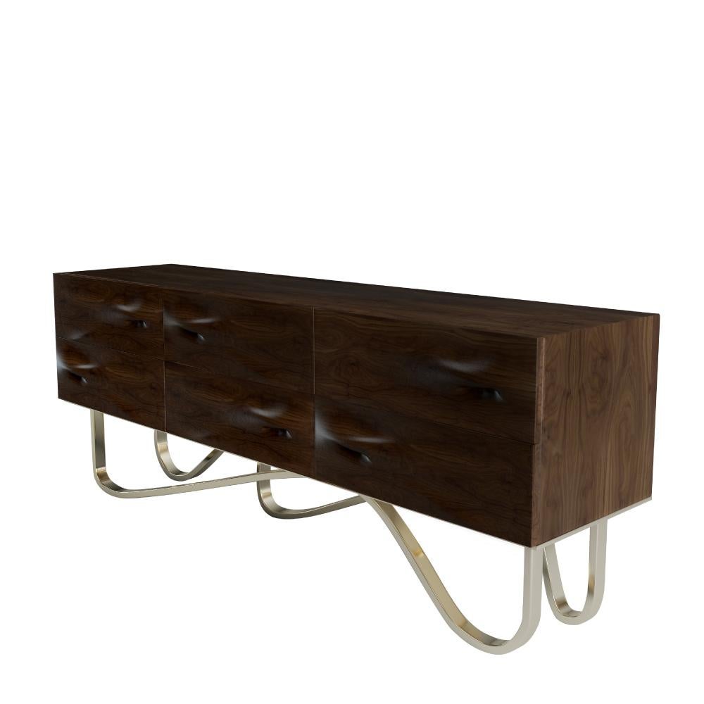 The Goldberg sideboard is inspired by one of the most iconic architects in the whole world, Frank Ghery. The architect won the Pritzker award, one of the most prestigious prizes in architecture. This sideboard is a dazzling piece that has a sinuous