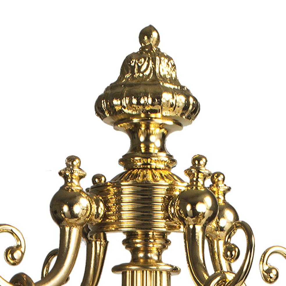 Outils de cheminée en bronze doré patiné du 21ème siècle. Chaque objet est fabriqué à la main et le soin apporté à chaque détail rend chaque objet unique en son genre. Le style de cette table d'appoint est de style contemporain. Cet article a été