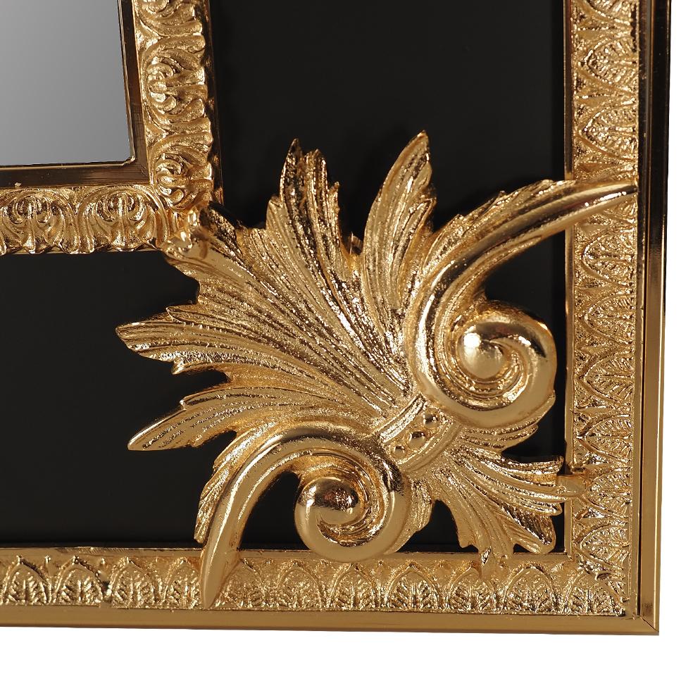 Louis XVI Miroir mural du 21e siècle en bronze doré en vente