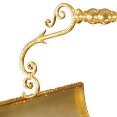 Soporte para madera de bronce dorado del siglo XXI