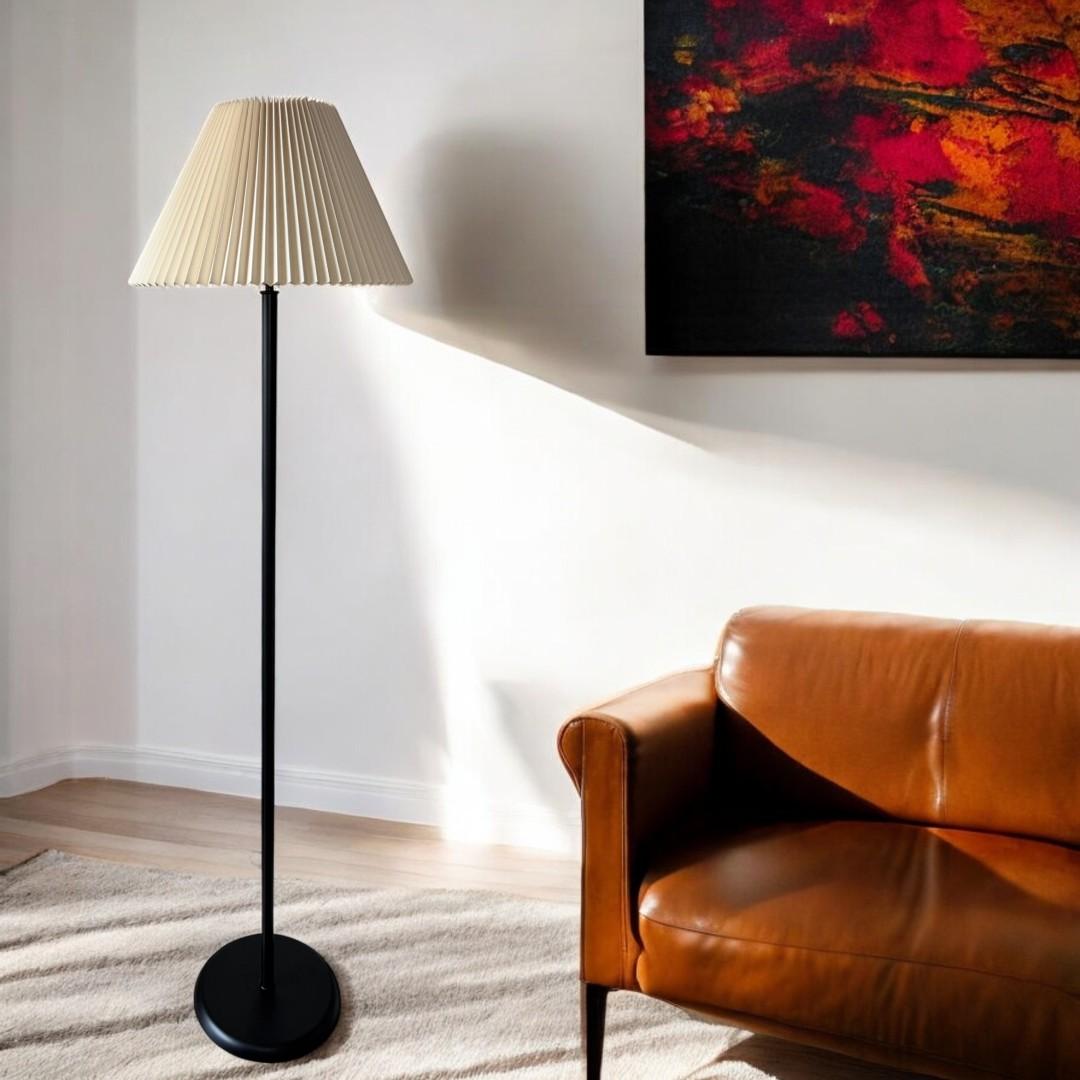 Art nouveau Lampadaire Golden Hour du 21e siècle en vente