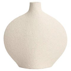 Goutte-Vase aus weißer Keramik des 21. Jahrhunderts, handgefertigt in Frankreich