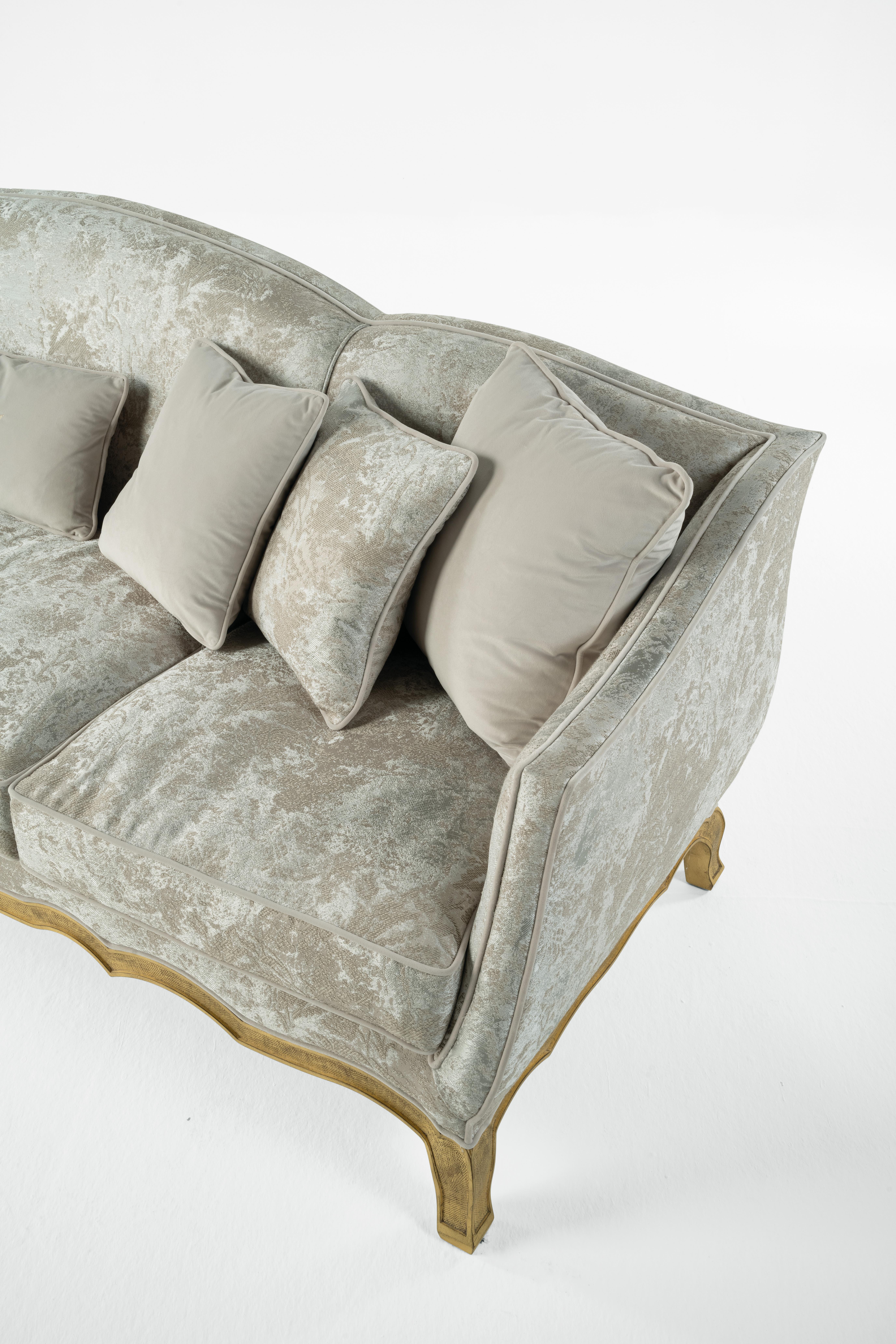 21st Century Grandcamée 3-Seater Sofa in Fabric with Gold Leaf Finishing For Sale 1