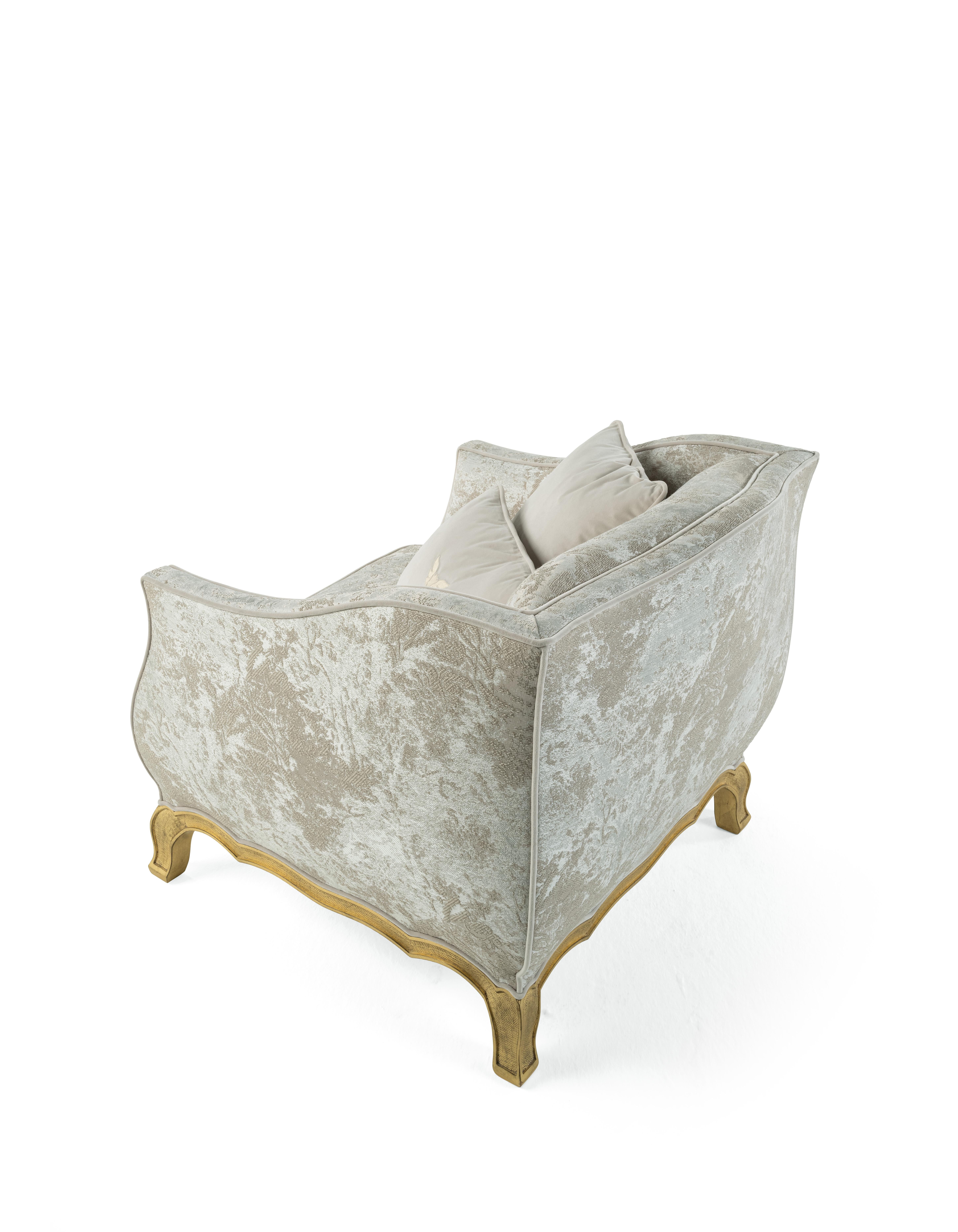 Italian 21st Century Grandcamée Armchair in Fabric with Gold Leaf Finishing For Sale