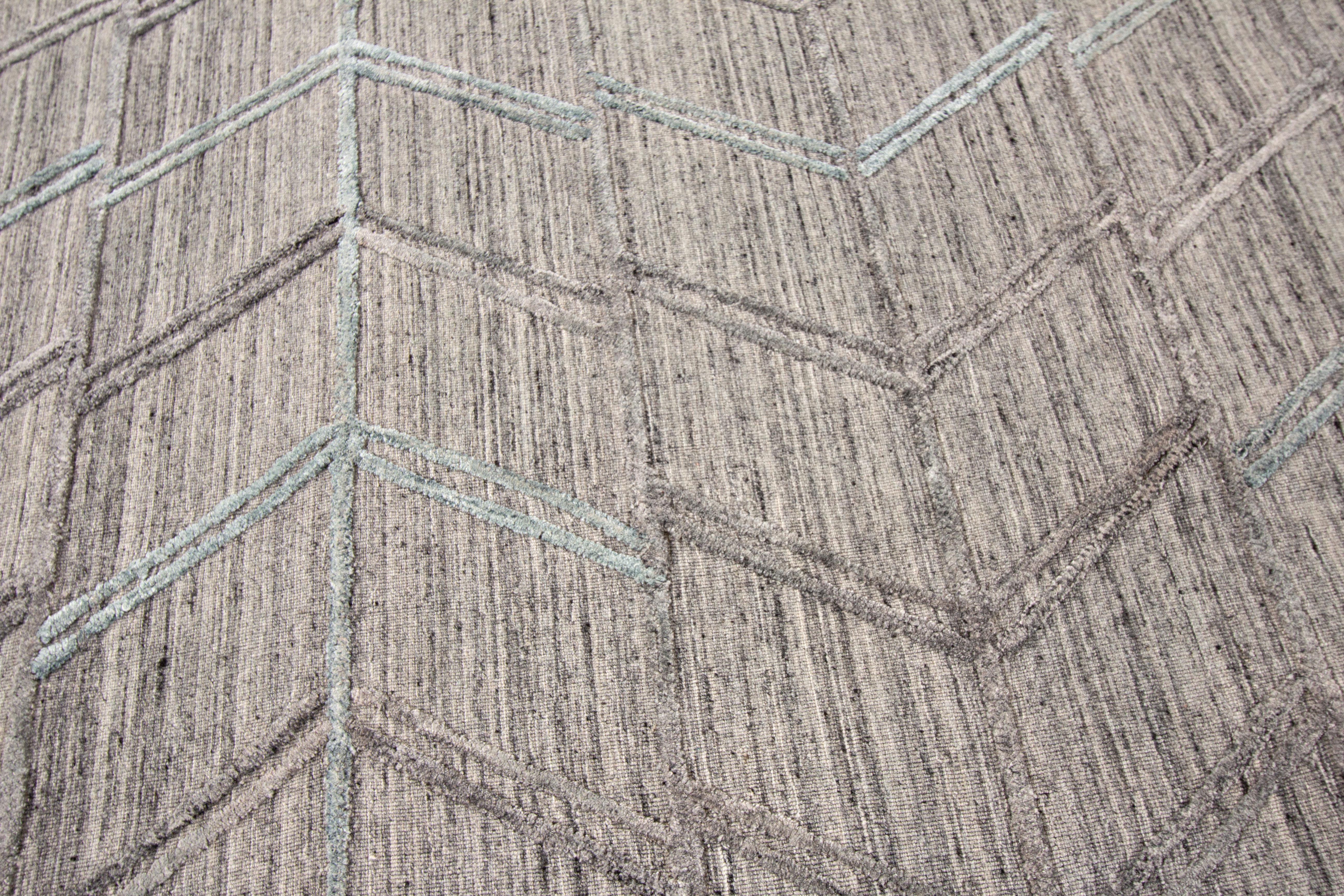 Tapis indien transitionnel à tissage plat gris/argenté du 21e siècle Excellent état - En vente à Norwalk, CT