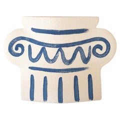 "Colonna greca" del XXI secolo, in ceramica bianca, realizzata a mano in Francia
