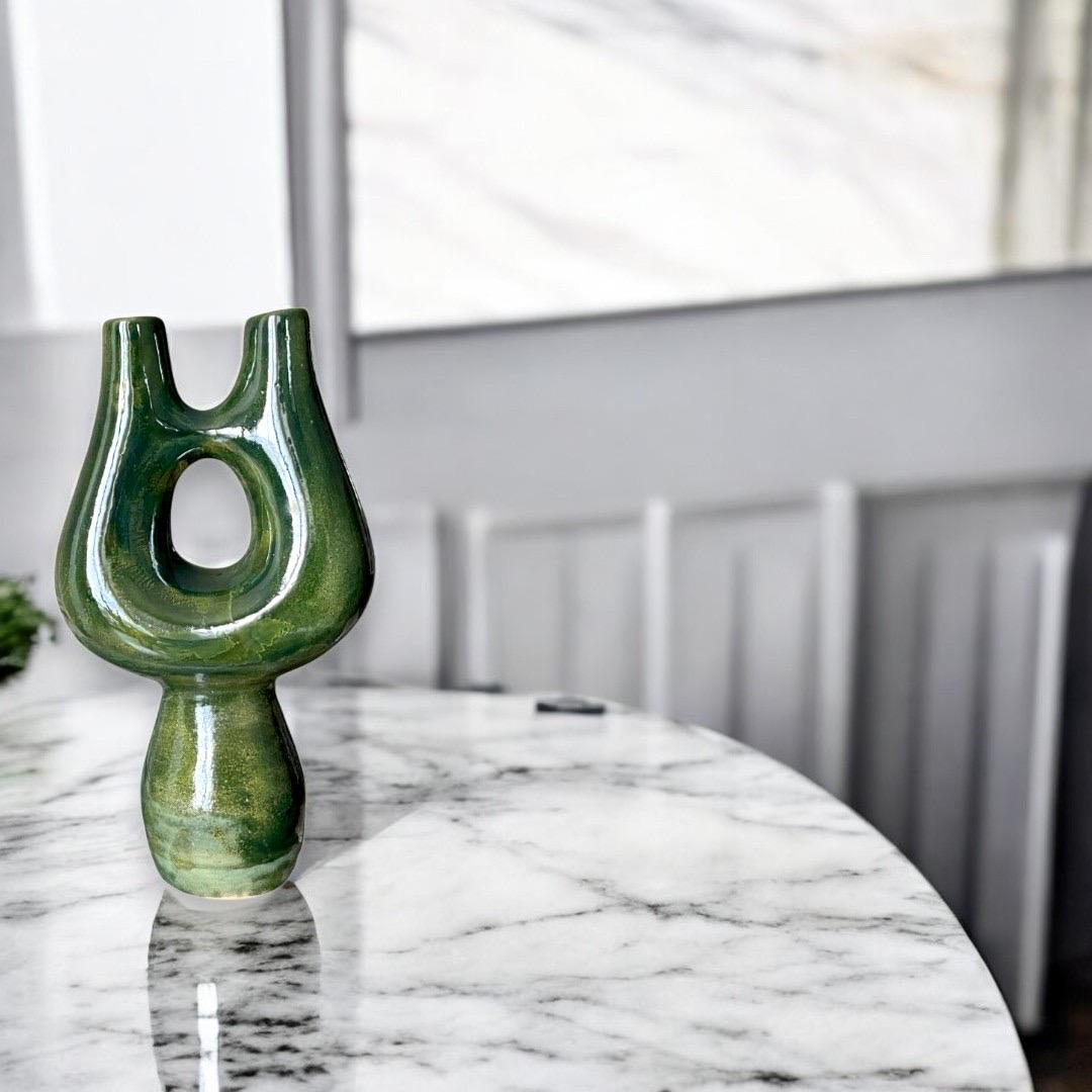 Porte-bougies en daim vert du 21e siècle par Busra Ozdemir, moderne, céramique Neuf - En vente à ISTANBUL, TR