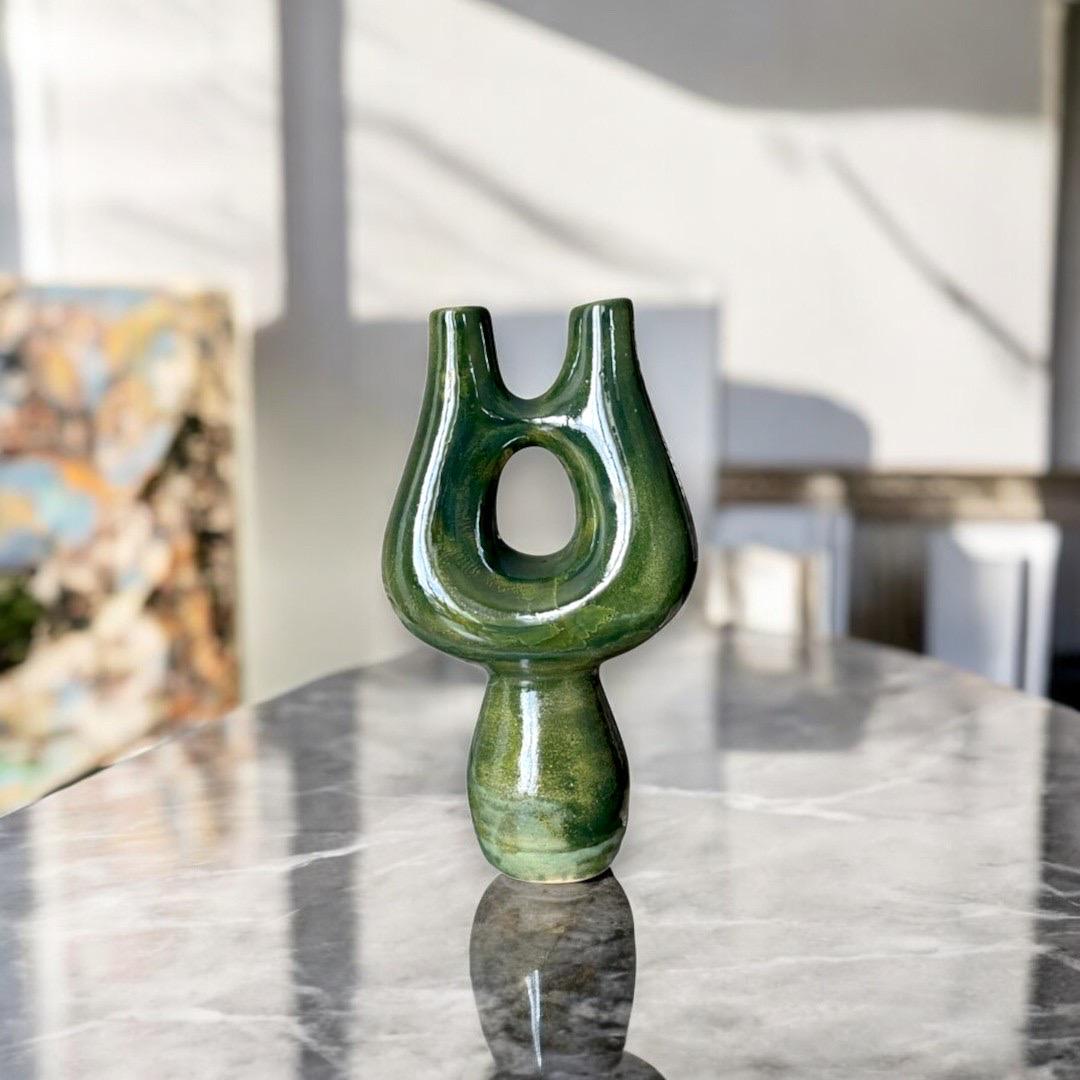 XXIe siècle et contemporain Porte-bougies en daim vert du 21e siècle par Busra Ozdemir, moderne, céramique en vente