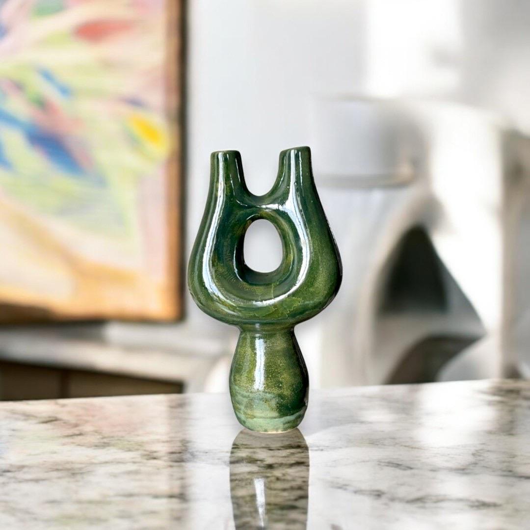 Céramique Porte-bougies en daim vert du 21e siècle par Busra Ozdemir, moderne, céramique en vente