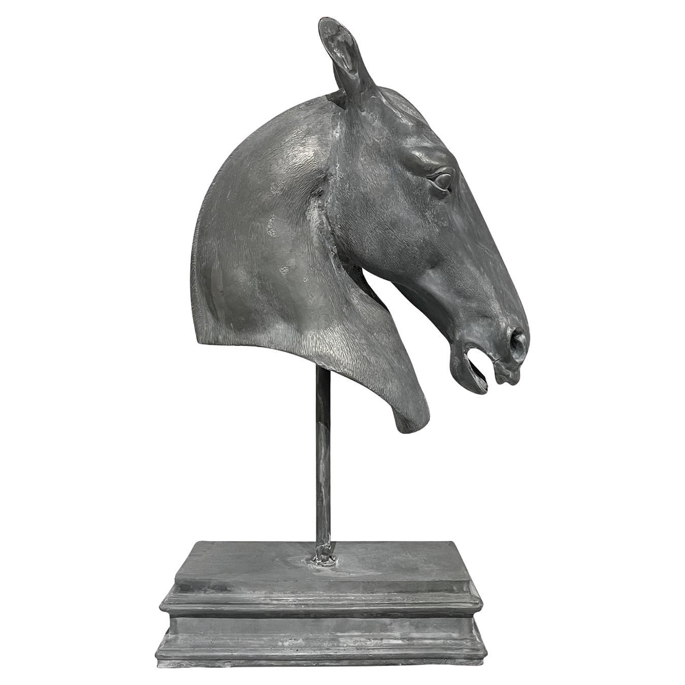 Buste en plomb européen gris du 21e siècle représentant une tête de cheval