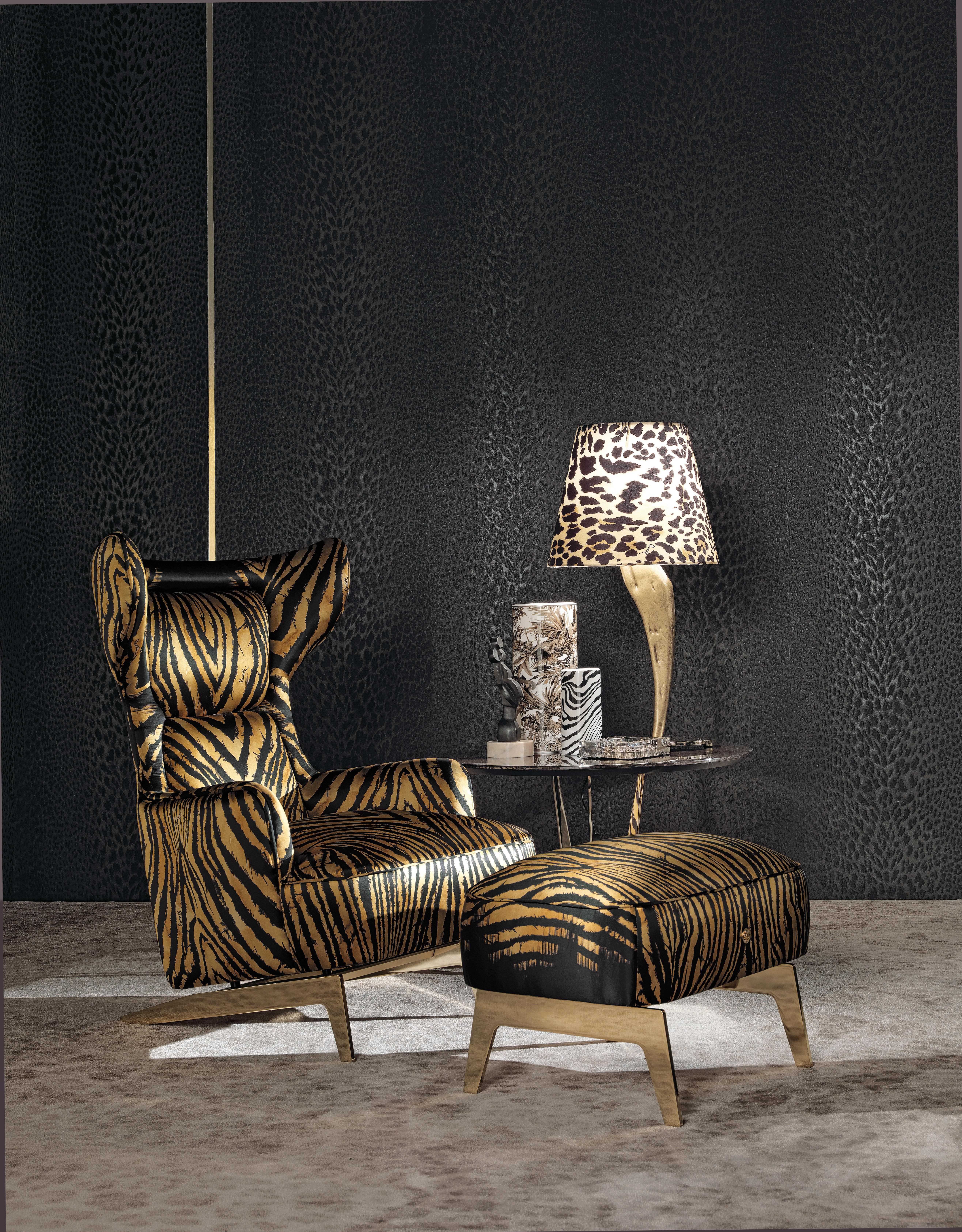 Fauteuil Guam du 21e siècle en soie de Roberto Cavalli Home Interiors Neuf - En vente à Cantù, Lombardia