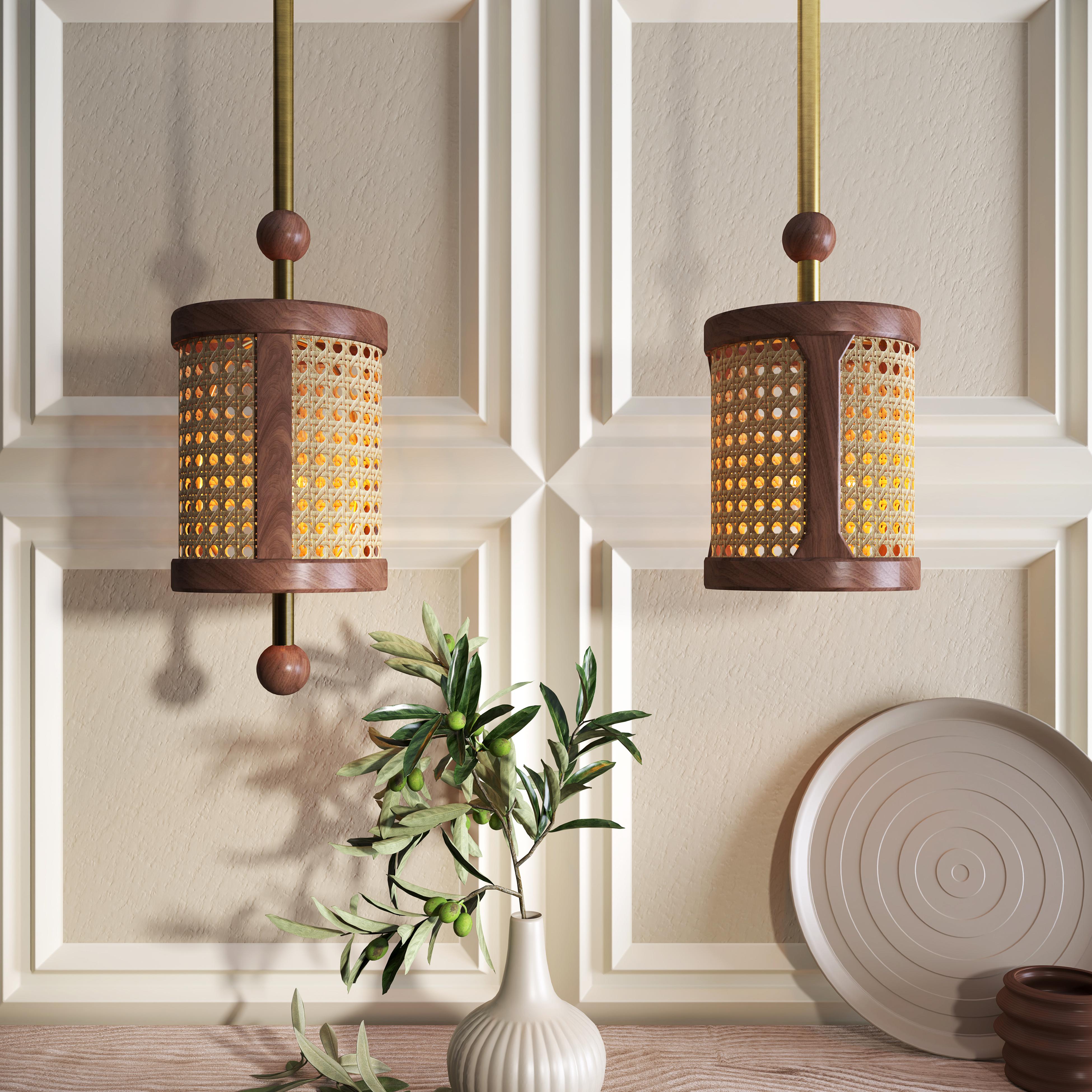 Lampada a sospensione Hamilton del XXI secolo in legno e rattan realizzata in Portogallo da Wood Tailors in vendita 2