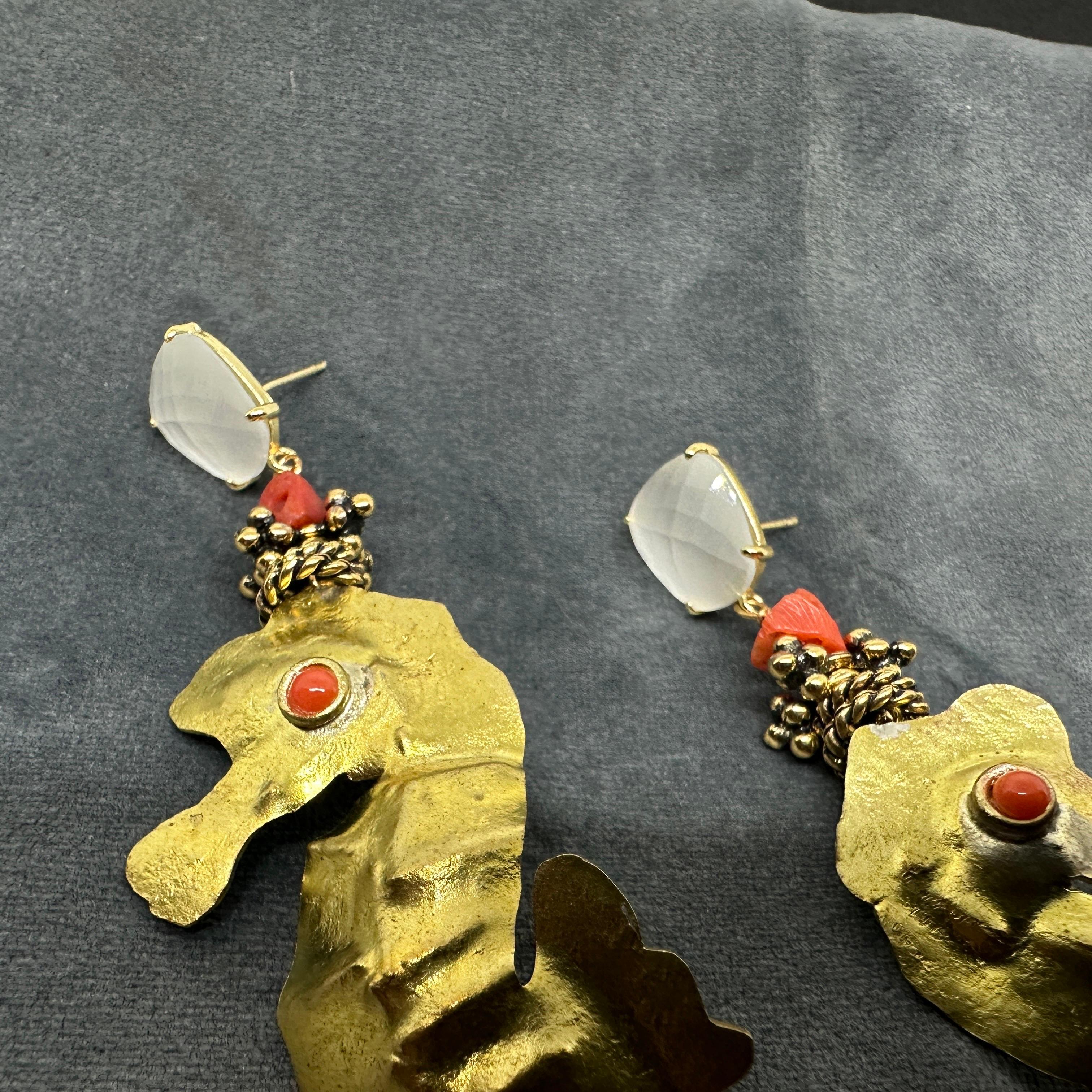 21st century Hammered Brass and Mediterranean Coral Seahorse Dangle Earrings For Sale 3
