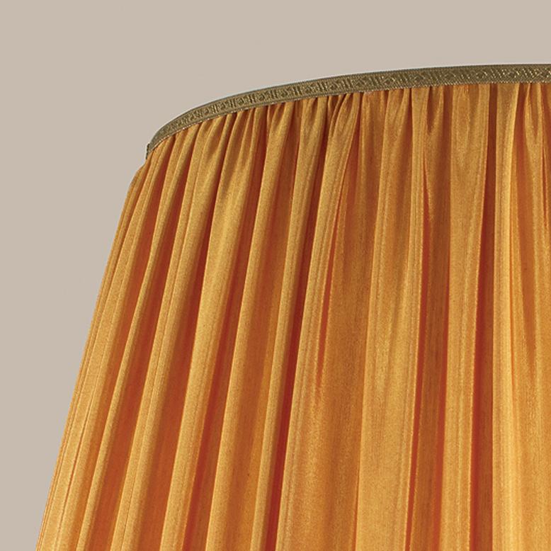 italien Lampe de bureau du 21e siècle en cristal ambré sculpté à la main et en bronze de style Luigi XVI en vente