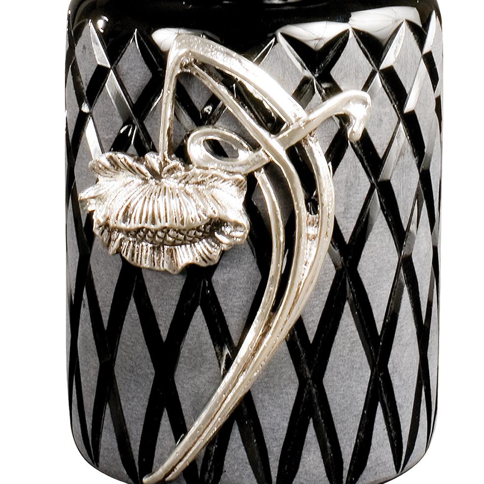 Handgeschnitztes schwarzes Kristall und silberne Bronze, 21. Jahrhundert  Flasche (Sonstiges) im Angebot