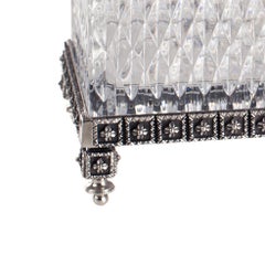 Siglo XXI, Caja de Cristal Transparente y Bronce Tallada a Mano