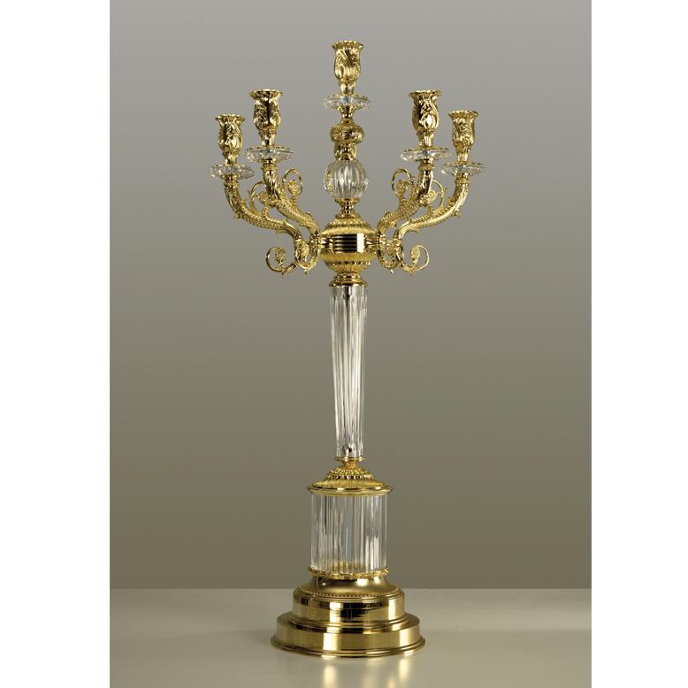 Handgeschnitzter Kandelaber aus klarem Kristall und goldener Bronze aus dem 21. Dieser Kandelaber besteht aus fein ziseliertem Wachsausschmelzguss und handgeschliffenem Glas. Dieser Kandelaber ist 6-flammig. Auf Anfrage kann der Kunde die Farbe des