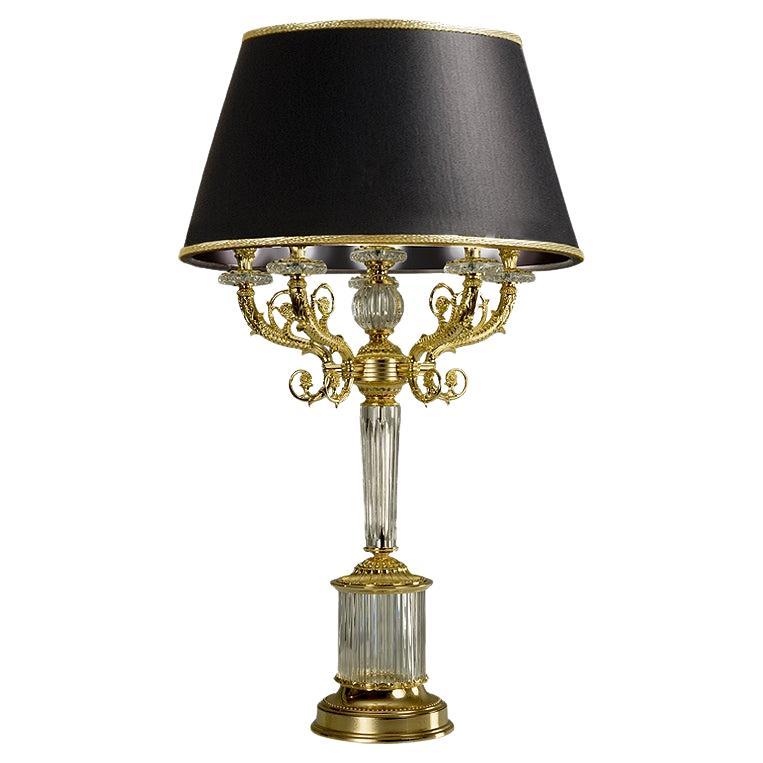 Lampada da tavolo in cristallo trasparente e bronzo dorato intagliato a mano del 21° secolo