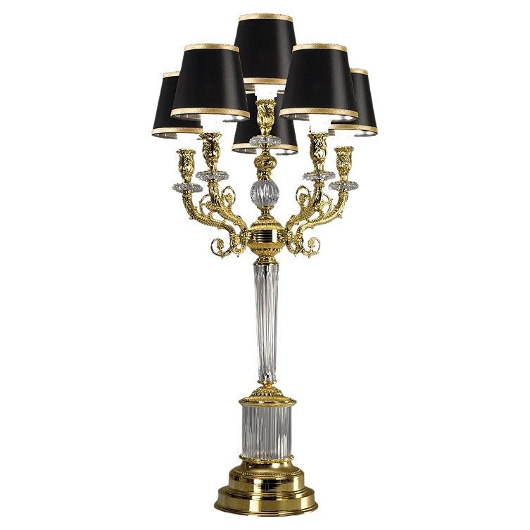 Lampada da tavolo in cristallo trasparente e bronzo dorato intagliato a mano del 21° secolo