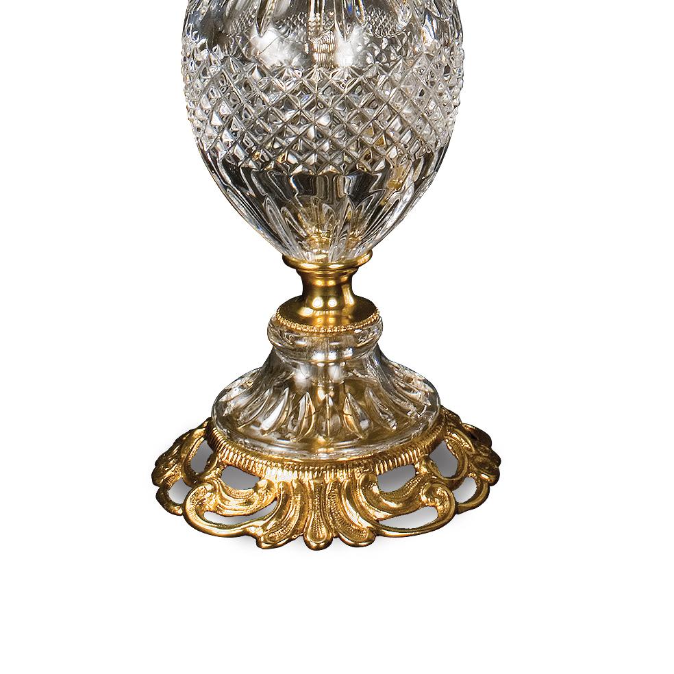 italien XXIe siècle, Vase en cristal clair et bronze doré sculpté à la main en vente