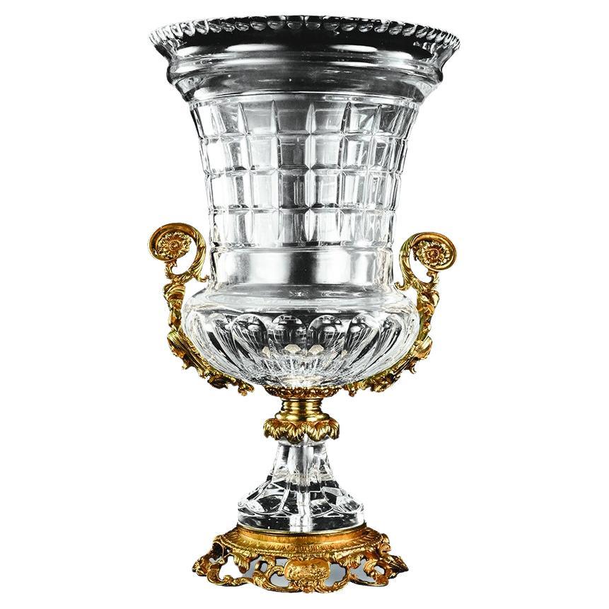 21e siècle, vase en cristal transparent et bronze doré sculpté à la main