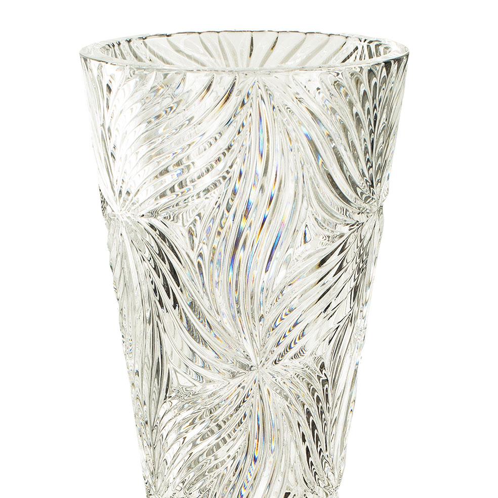 Handgeschnitzte Vase aus klarem Kristall und goldener Bronze des 21. Jahrhunderts mit Rhinoceros (Louis XVI.) im Angebot