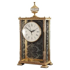 Orologio in vetro trasparente e bronzo dorato intagliato a mano del 21° secolo