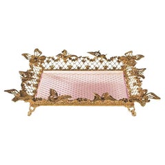 21ème siècle, Plateau en cristal rose et bronze doré sculpté à la main dans un style Classic