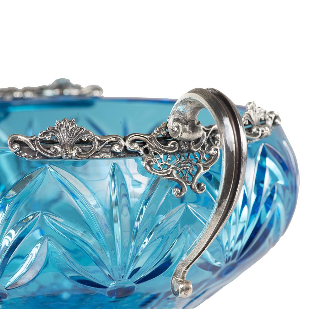 Art nouveau 21e siècle, bol en cristal turquoise et argent sculpté à la main dans un style Classic en vente