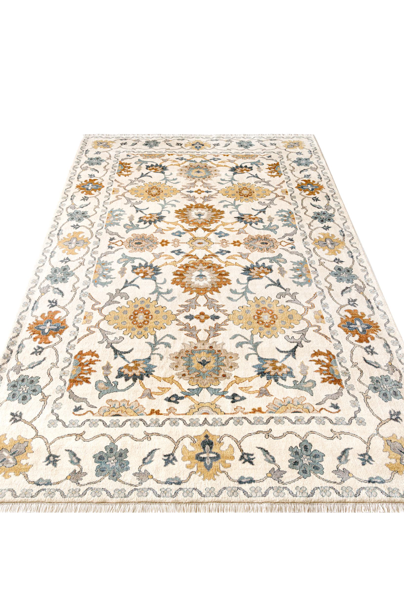21st Century Hand-Knotted Egyptian Ziegler Rug in Beige Blue Floral Pattern In New Condition For Sale In Cairo, EG
