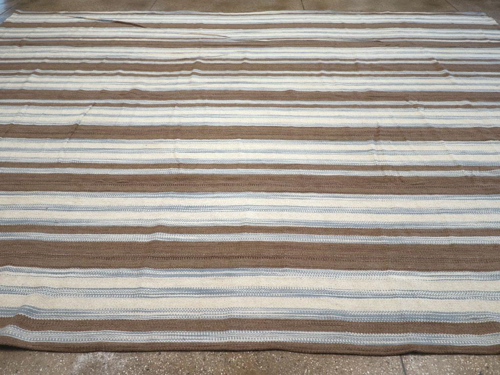 Hand-Woven 21st Century Handmade Turkish Flatweave Large Carpet For Sale