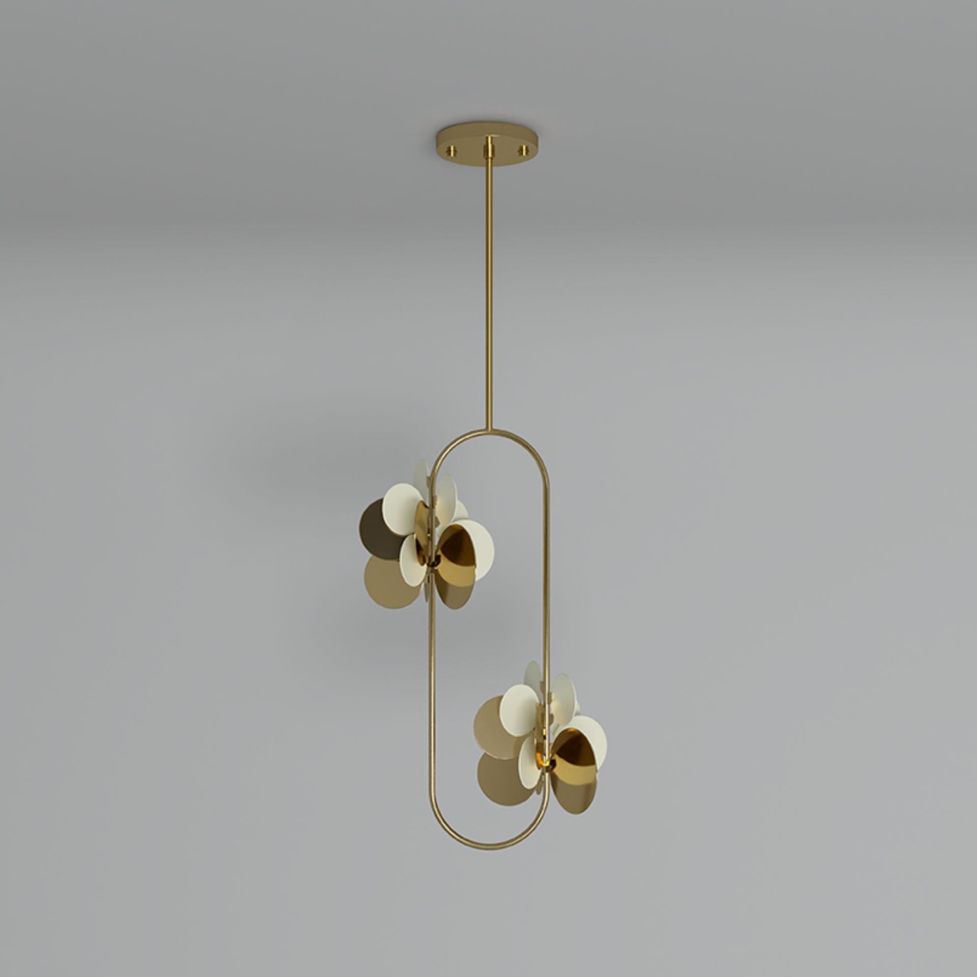 Lampada a sospensione Hera del XXI secolo in ottone realizzata a mano in Portogallo da Creativemary In condizioni Nuovo in vendita a RIO TINTO, PT