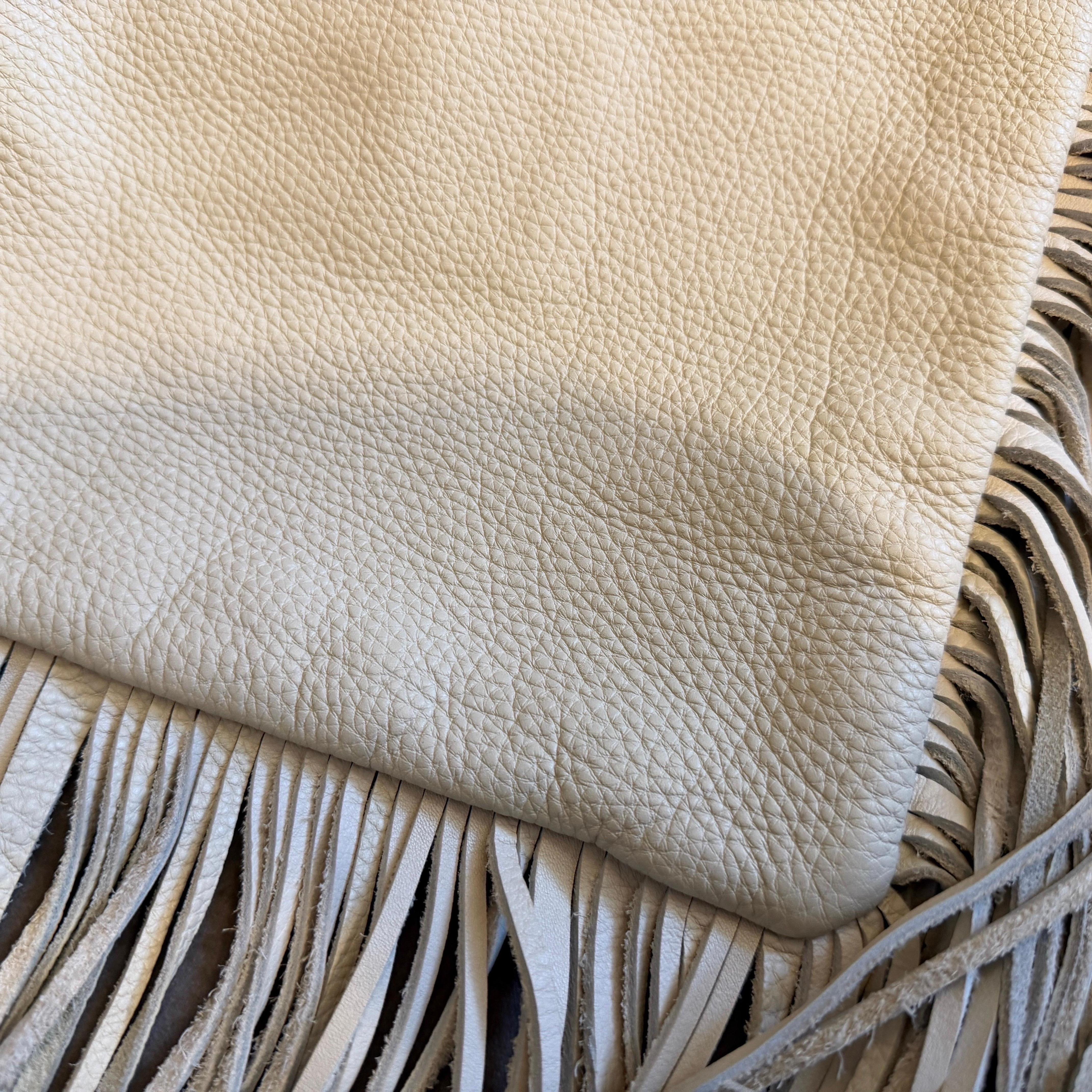 21st Century High Quality Cream Leather Italian Shoulder Bag by Avenue 67 In New Condition For Sale In Aci Castello, IT